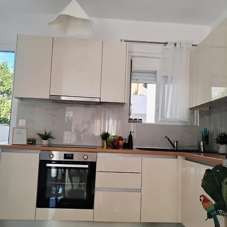 Lejlighed Rodini Ylia - Maisonette With Yard *