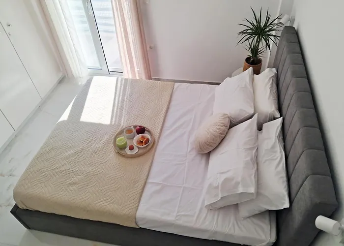 Апартаменты Rodini Ylia - Maisonette With Yard