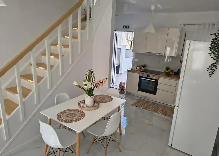 Апартаменты Rodini Ylia - Maisonette With Yard