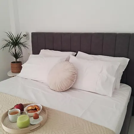 Rodini Ylia - Maisonette With Yard Apartman