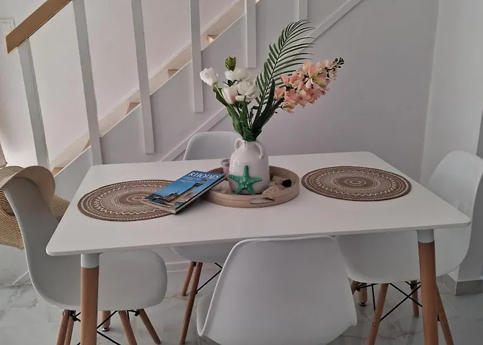 Rodini Ylia - Maisonette With Yard