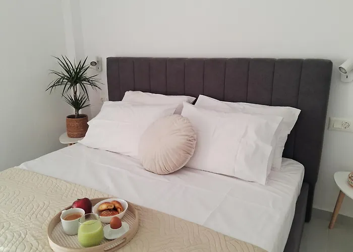 Rodini Ylia - Maisonette With Yard Apartman