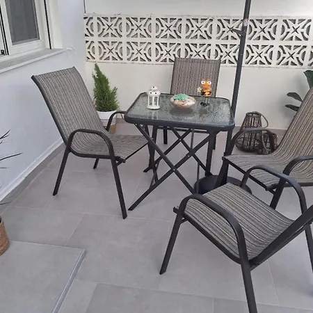 Rodini Ylia - Maisonette With Yard Lejlighed *