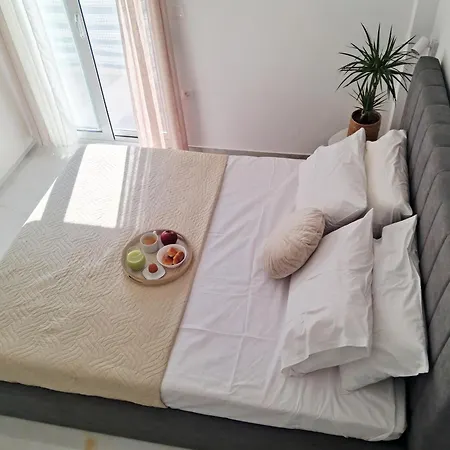 Lejlighed Rodini Ylia - Maisonette With Yard